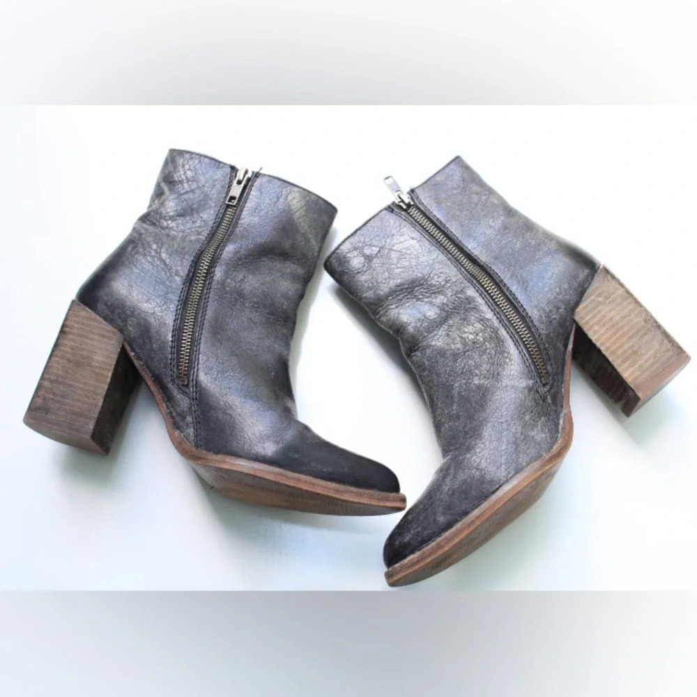 Diba Black Ankle Boots with Brown Heel - Picture 6 of 9
